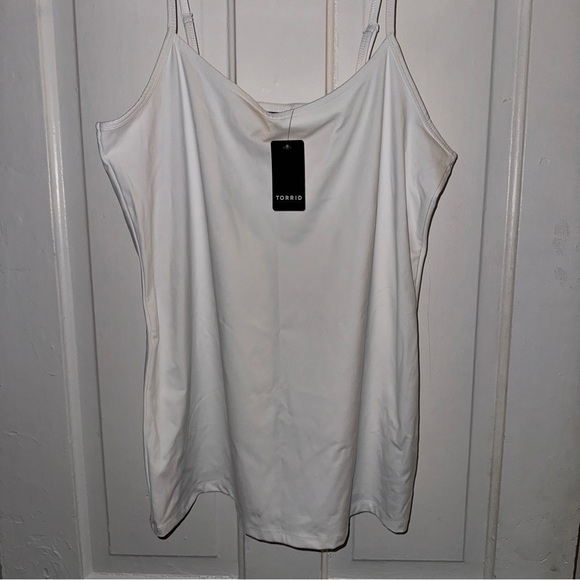 Torrid | NWT Sculpting Knit Scoop Neck Cami | Size 1X or 14-16 - Picture 5 of 7